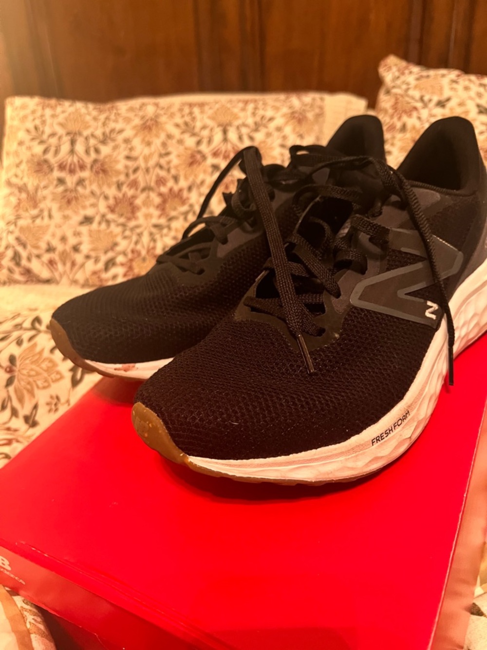 New Balance 1080v 15 Running Sneakers - Picture 2 of 5